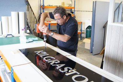 Sign Writer and Manufacturer Hampshire
